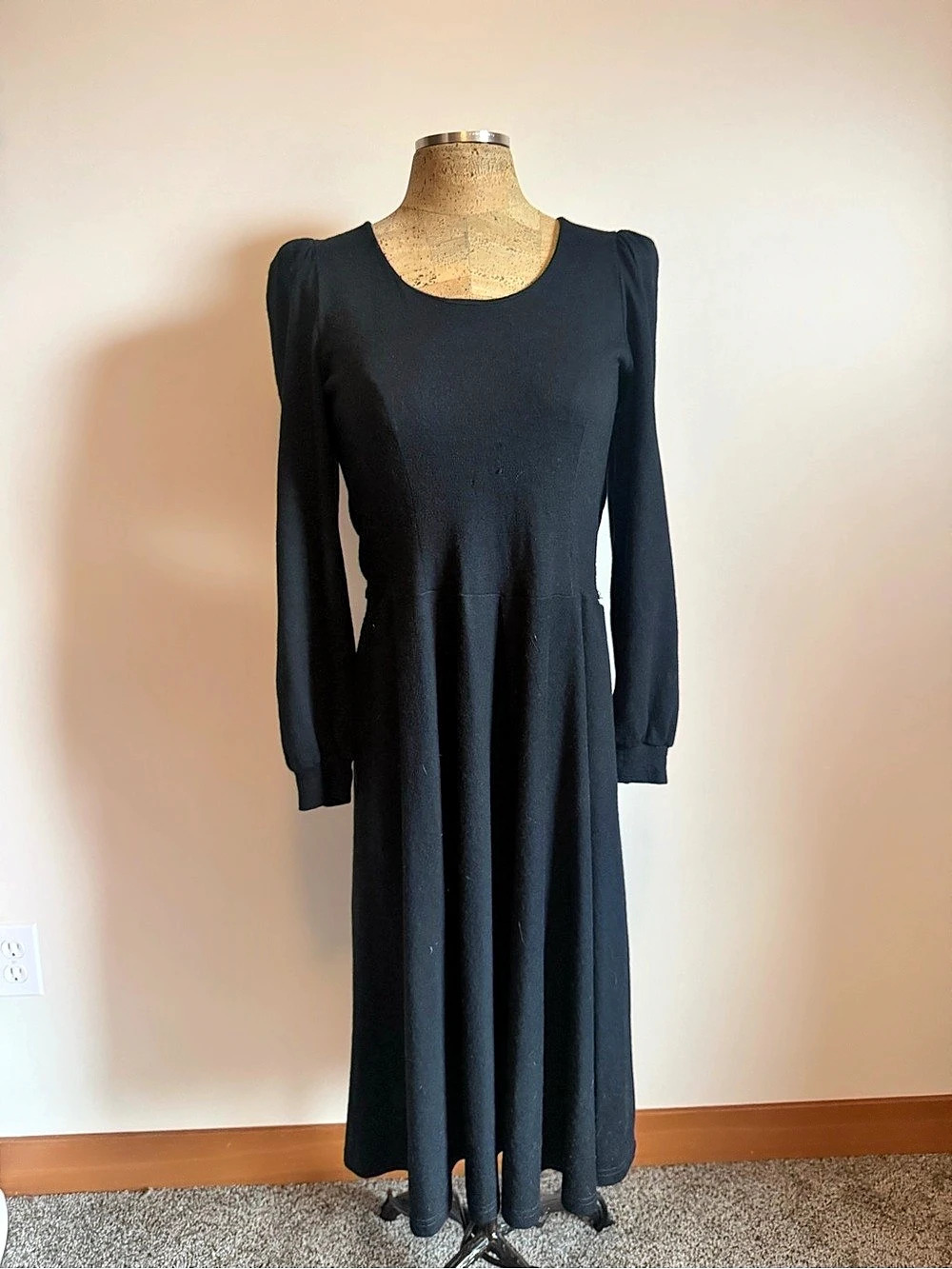 Joanie Char Black Long Sleeve 100% Wool Midi Dress Size 10